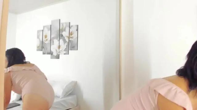 Image 10 of niarabbi Stream on Chaturbate on 17 months ago