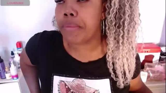 Image 4 of niawk_ Stream on Chaturbate on 23 days ago