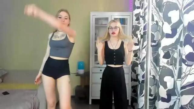 Image 8 of niceonepixie_ Stream on Chaturbate on 22 months ago