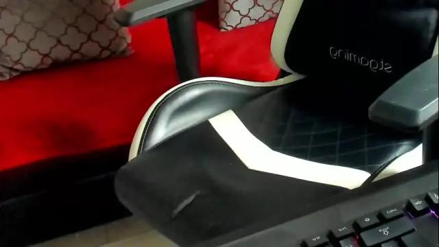 Image 11 of nicepussyandcock Stream on Chaturbate on 3 months ago