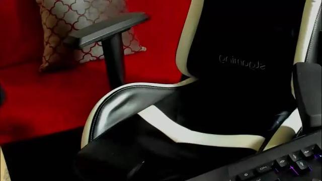 Image 10 of nicepussyandcock Stream on Chaturbate on 3 months ago