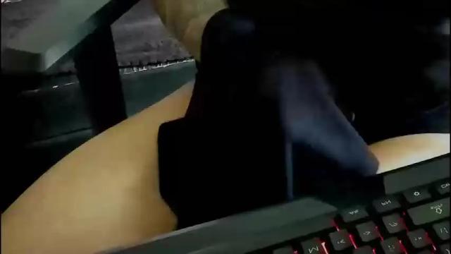 Image 2 of nicepussyandcock Stream on Chaturbate on 1 month ago