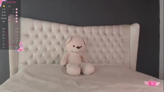 Image 2 of nichole_bree Stream on Chaturbate on 1 month ago
