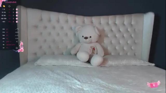 Image 3 of nichole_bree Stream on Chaturbate on 1 month ago