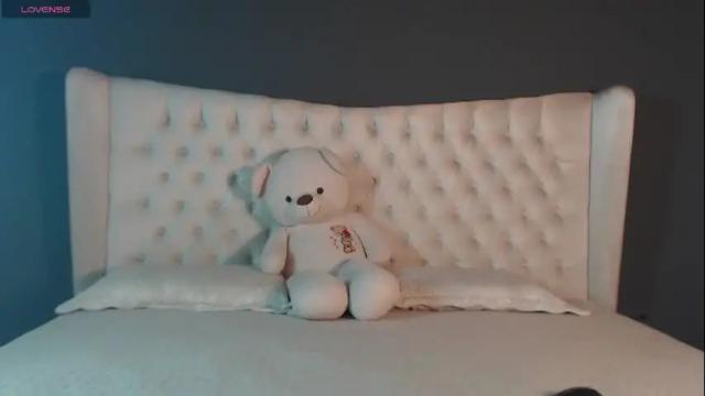 Image 3 of nichole_bree Stream on Chaturbate on 1 month ago
