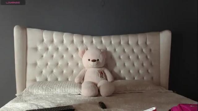 Image 6 of nichole_bree Stream on Chaturbate on 1 month ago