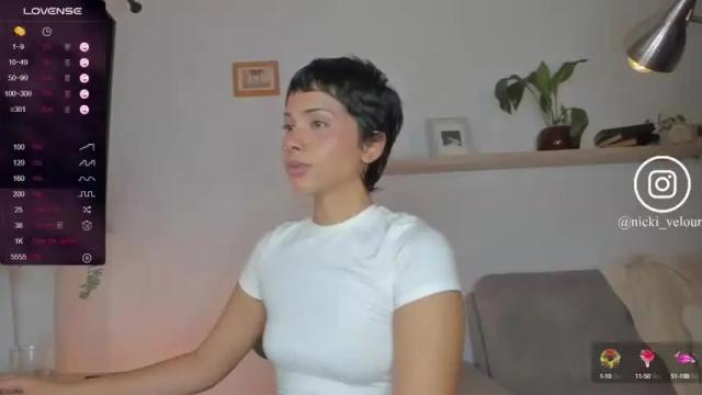 Image 11 of nicki_velourr Stream on Chaturbate on 13 months ago