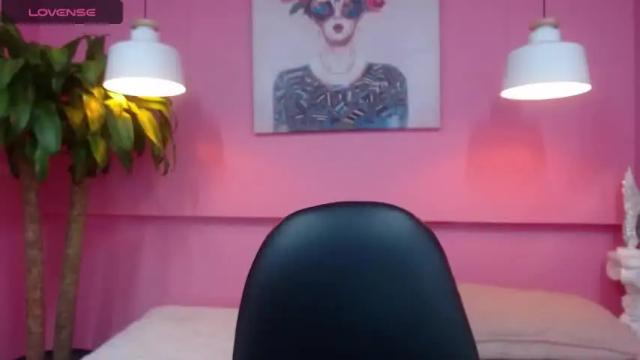 Image 2 of nickii_collins Stream on Chaturbate on 17 months ago
