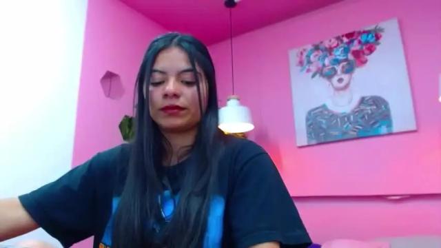 Image 3 of nickii_collins Stream on Chaturbate on 26 months ago