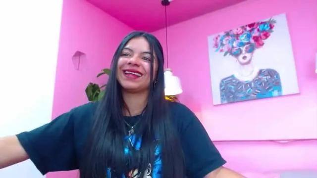 Image 7 of nickii_collins Stream on Chaturbate on 26 months ago