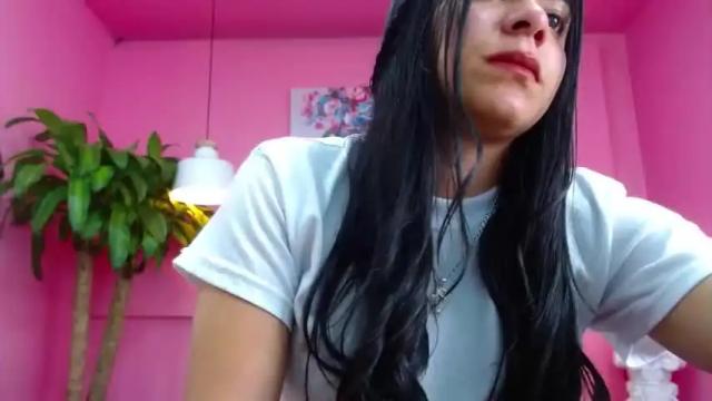 Image 6 of nickii_collins Stream on Chaturbate on 17 months ago