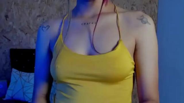 Image 8 of nickolegold Stream on Chaturbate on 14 months ago