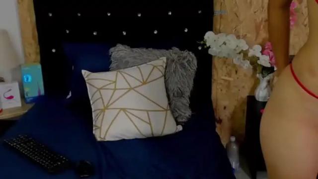 Image 12 of nickolegold Stream on Chaturbate on 14 months ago