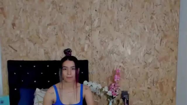 Image 10 of nickolegold Stream on Chaturbate on 14 months ago