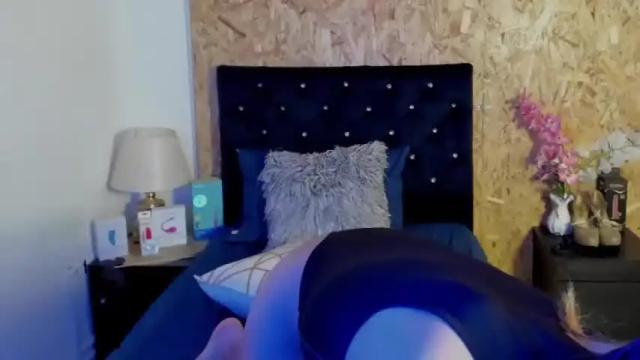 Image 8 of nickolegold Stream on Chaturbate on 13 months ago