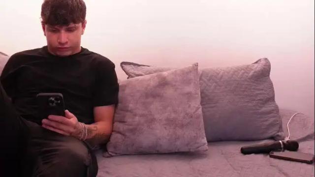 Image 8 of nicky_and_blake Stream on Chaturbate on 3 days ago