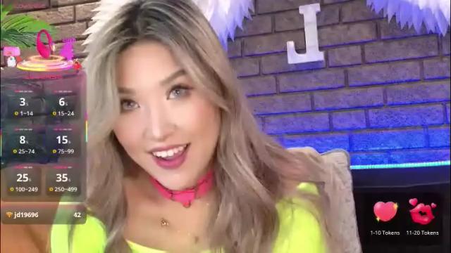 Image 4 of nicky_owl Stream on Chaturbate on 2 months ago