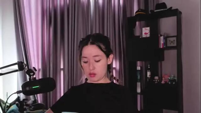 Image 10 of nickywindsor Stream on Chaturbate on 1 month ago