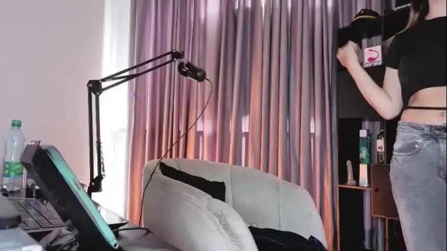 Image 6 of nickywindsor Stream on Chaturbate on 1 month ago