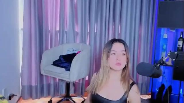 Image 3 of nickywindsor Stream on Chaturbate on 26 days ago