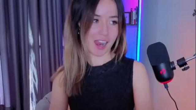 Image 11 of nickywindsor Stream on Chaturbate on 7 days ago