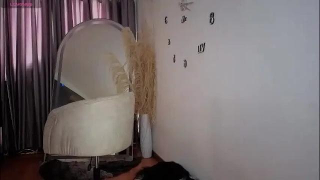 Image 7 of nickywindsor Stream on Chaturbate on 2 months ago