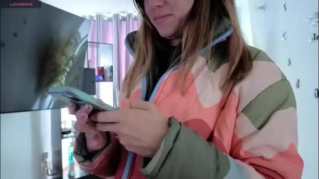 Image 2 of nickywindsor Stream on Chaturbate on 2 months ago