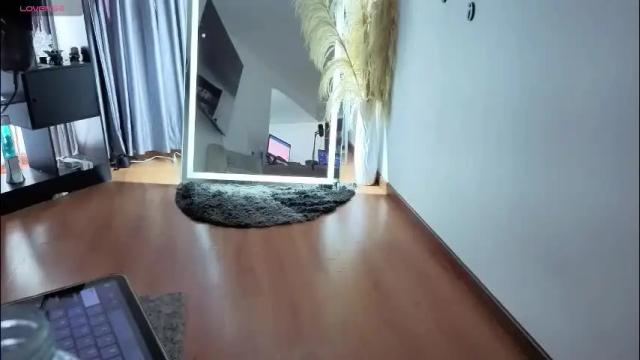 Image 6 of nickywindsor Stream on Chaturbate on 2 months ago