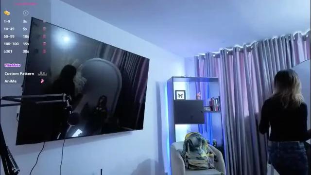 Image 4 of nickywindsor Stream on Chaturbate on 2 months ago