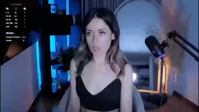 Image 7 of nickywindsor Stream on Chaturbate on 1 month ago