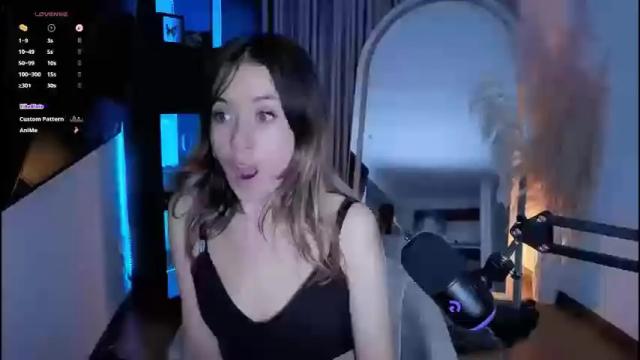 Image 8 of nickywindsor Stream on Chaturbate on 1 month ago