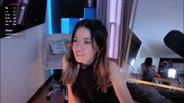 Image 8 of nickywindsor Stream on Chaturbate on 1 month ago