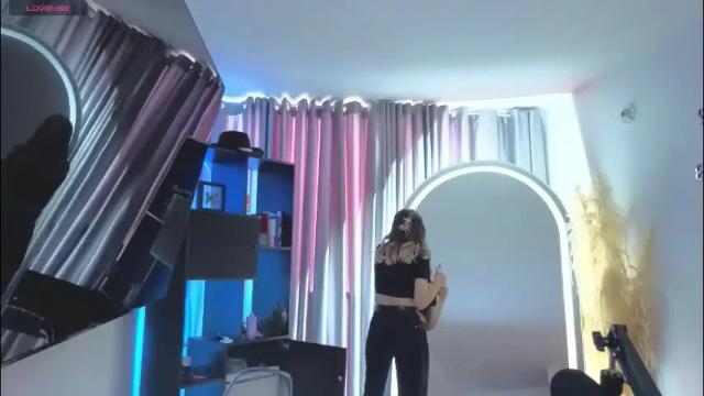 Image 8 of nickywindsor Stream on Chaturbate on 1 month ago