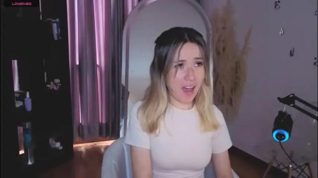 Image 7 of nickywindsor Stream on Chaturbate on 1 month ago