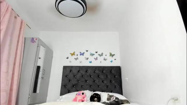 Image 4 of nicol3_0 Stream on Chaturbate on 4 months ago