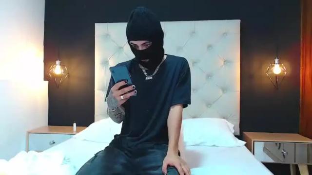 Image 2 of nicol_and_maxxx Stream on Chaturbate on 15 months ago