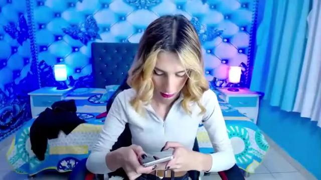 Image 4 of nicol_cute_4u Stream on Chaturbate on 18 months ago