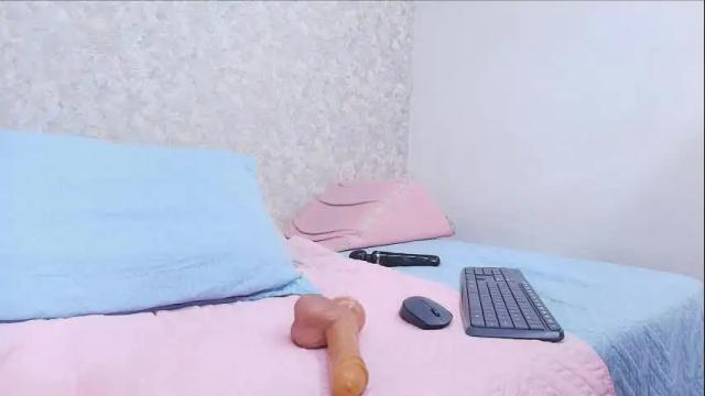 Image 7 of nicol_ferrer Stream on Chaturbate on 15 days ago