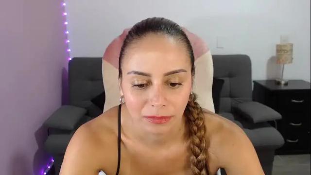 Image 11 of nicol_storm Stream on Chaturbate on 2 months ago