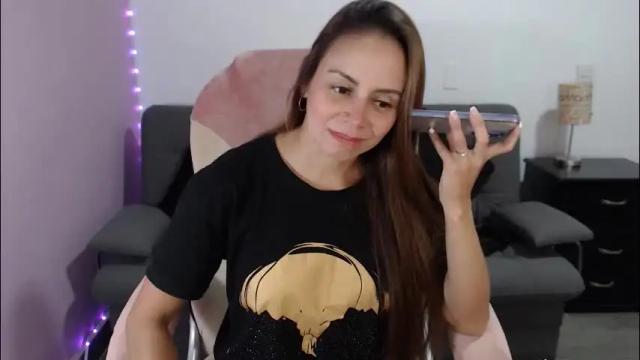 Image 11 of nicol_storm Stream on Chaturbate on 11 hours ago