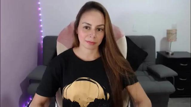 Image 4 of nicol_storm Stream on Chaturbate on 11 hours ago