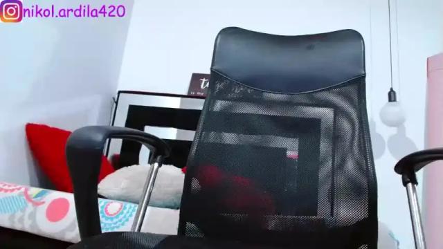 Image 8 of nicol_thorn01 Stream on Chaturbate on 20 months ago