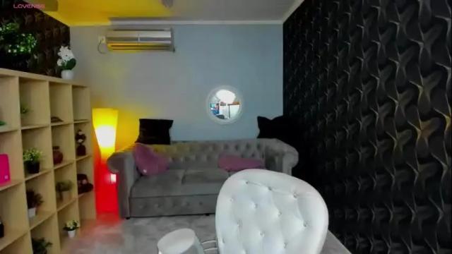 Image 8 of nicole___19 Stream on Chaturbate on 1 month ago