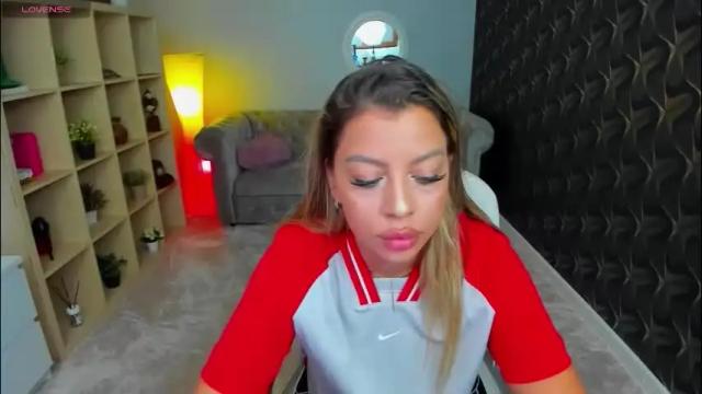Thumbnail 1, nicole___19's Stream at Chaturbate, 2 months ago