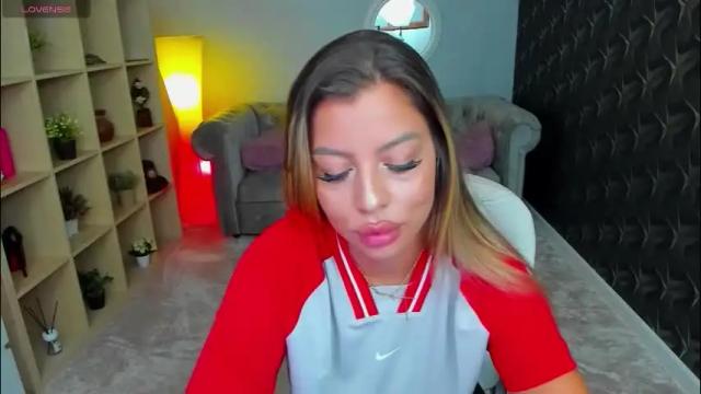 Image 6 of nicole___19 Stream on Chaturbate on 2 months ago