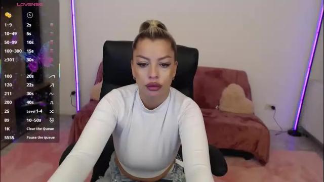 Image 4 of nicole___19 Stream on Chaturbate on 1 month ago