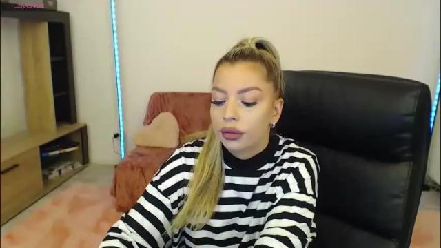 Image 2 of nicole___19 Stream on Chaturbate on 28 days ago