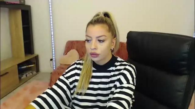 Image 3 of nicole___19 Stream on Chaturbate on 28 days ago