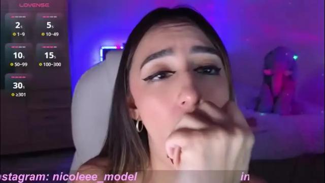 Image 4 of nicole_edwards Stream on Chaturbate on 1 month ago