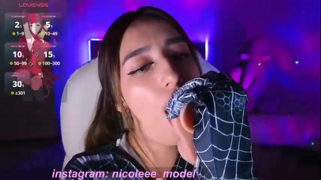 Image 2 of nicole_edwards Stream on Chaturbate on 3 months ago